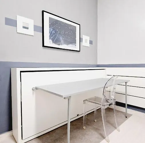 Charming Station アパート